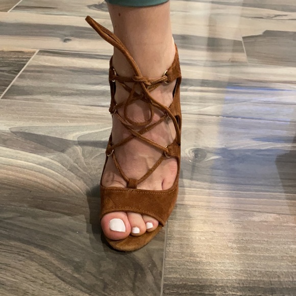 Shoes - Picture 5 of 6